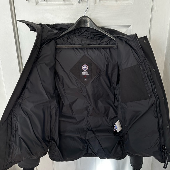 Canada Goose MacMillan Black Puffer Jacket with Hood and Front Zipper - Picture 3 of 8